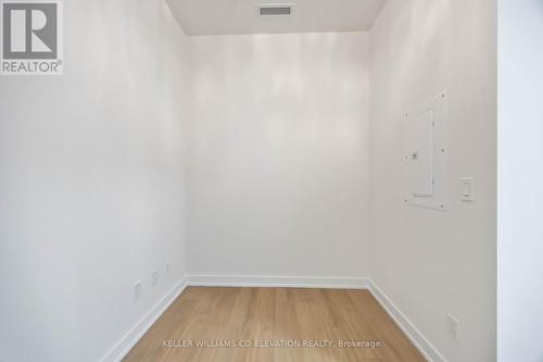 914 - 10 Deerlick Court, Toronto, ON - Indoor Photo Showing Other Room