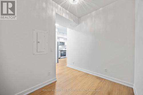 914 - 10 Deerlick Court, Toronto, ON - Indoor Photo Showing Other Room