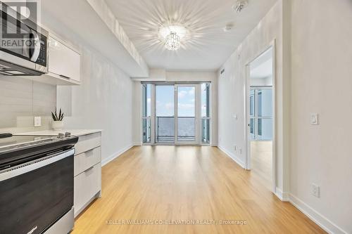 914 - 10 Deerlick Court, Toronto, ON - Indoor