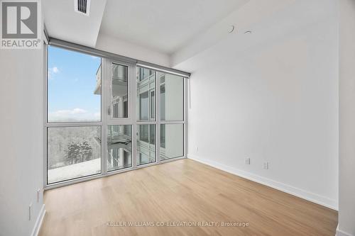 914 - 10 Deerlick Court, Toronto, ON - Indoor Photo Showing Other Room