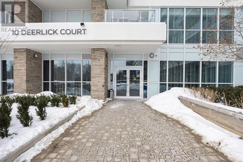 914 - 10 Deerlick Court, Toronto, ON - Outdoor