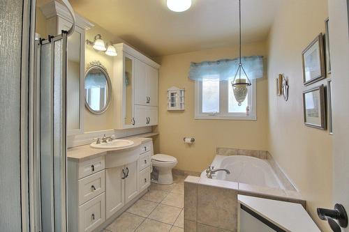 Bathroom - 1055 Av. Des Érables, Val-D'Or, QC - Indoor Photo Showing Bathroom