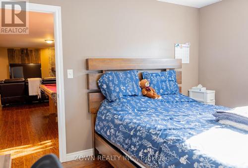 1433 Girard Drive, Lakeshore, ON - Indoor Photo Showing Bedroom
