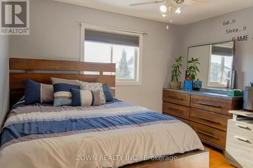 1433 Girard Drive, Lakeshore, ON - Indoor Photo Showing Bedroom