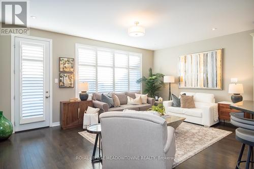 20 - 485 Pringle Avenue, Milton, ON - Indoor Photo Showing Living Room