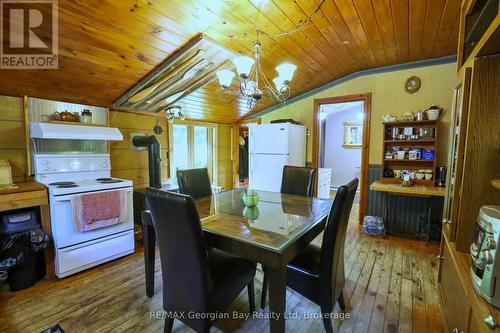 1445 Cedar Point Road, Tiny, ON - Indoor