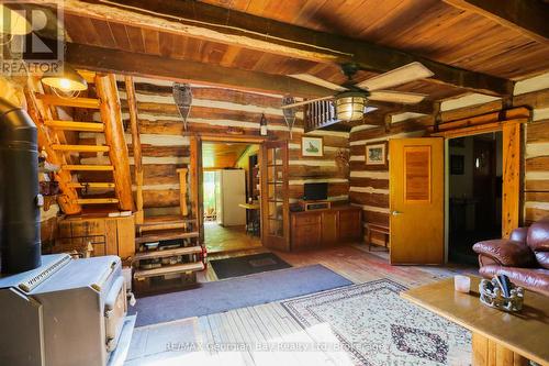 1445 Cedar Point Road, Tiny, ON - Indoor