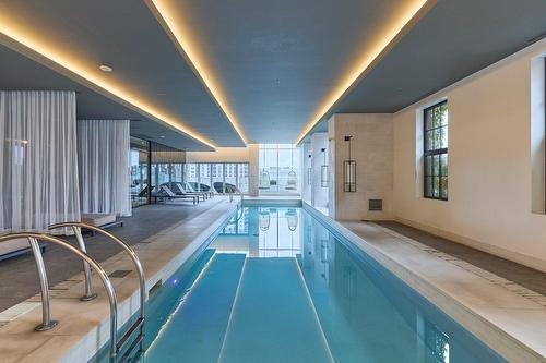 Piscine - 4502-1188 Rue St-Antoine O., Montréal (Ville-Marie), QC - Indoor Photo Showing Other Room With In Ground Pool