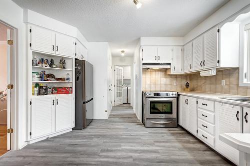 Kitchen - 1148 Rue Tecumseh, Dollard-Des-Ormeaux, QC - Indoor Photo Showing Kitchen