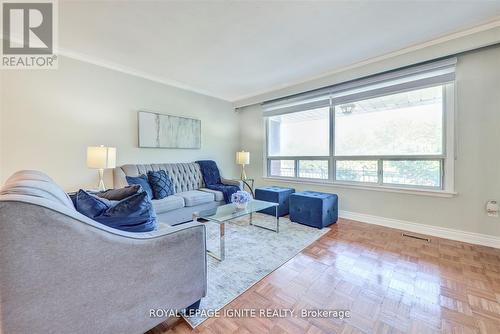 237 Blake Avenue, Toronto, ON - Indoor Photo Showing Living Room