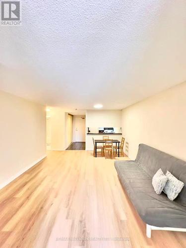 302 - 7 Bishop Avenue, Toronto, ON - Indoor