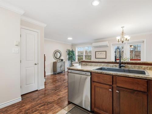 69 Outrigger Cres, Halifax, NS 