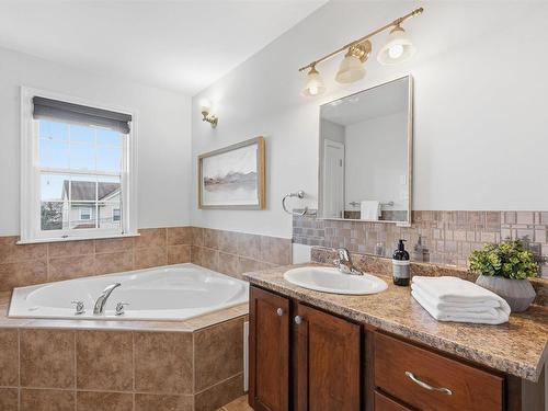 69 Outrigger Cres, Halifax, NS 