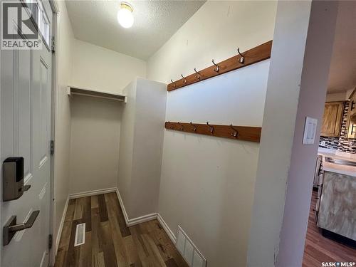 375 7Th Avenue Nw, Swift Current, SK - Indoor Photo Showing Other Room