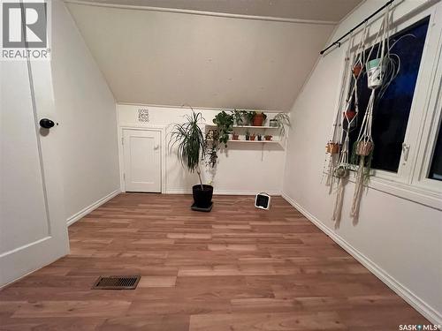 375 7Th Avenue Nw, Swift Current, SK - Indoor Photo Showing Other Room