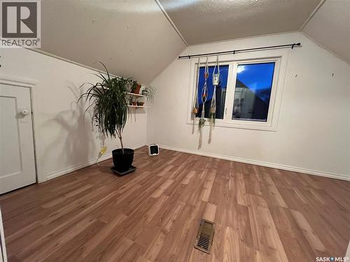 375 7Th Avenue Nw, Swift Current, SK - Indoor Photo Showing Other Room