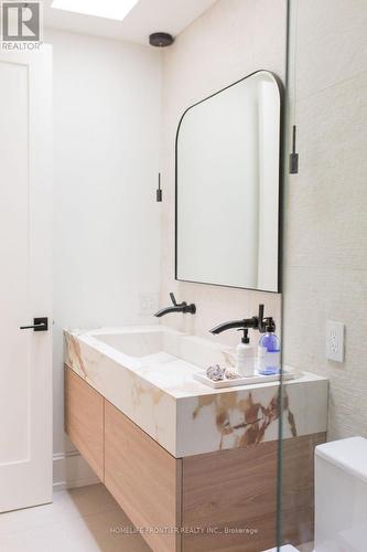 127 Glenvale Boulevard, Toronto, ON - Indoor Photo Showing Bathroom