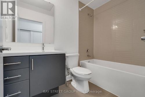 204 - 3200 William Coltson Avenue, Oakville, ON - Indoor Photo Showing Bathroom