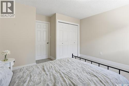 15 274 Pinehouse Drive, Saskatoon, SK - Indoor Photo Showing Bedroom