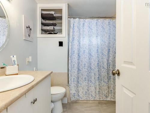 1126 Highway 2, Lantz, NS 