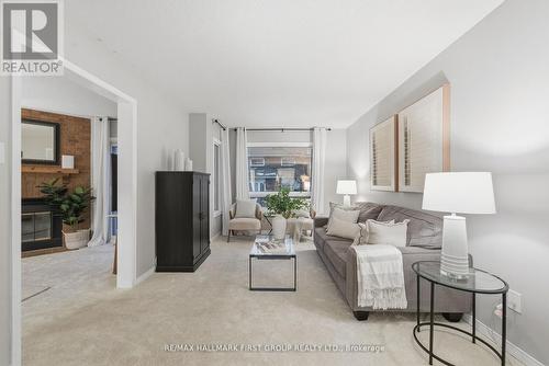 23 Davies Crescent, Whitby (Pringle Creek), ON - Indoor Photo Showing Living Room