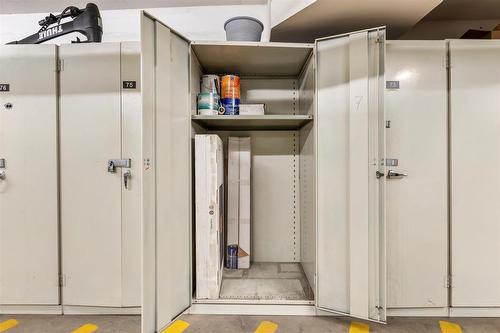 504 32330 South Fraser Way, Abbotsford, BC - Indoor Photo Showing Other Room