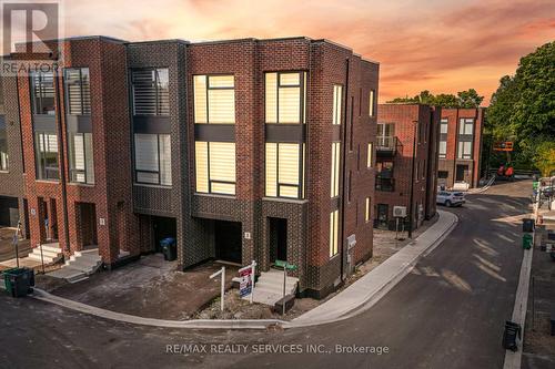 1 TAYLOR COURT  Caledon, ON L7E 4L2