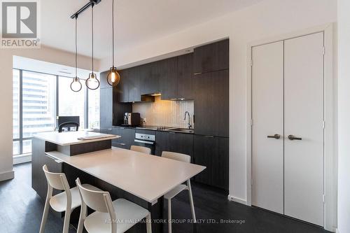 904 - 5 St. Joseph Street, Toronto, ON - Indoor