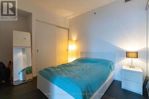 904 - 5 St. Joseph Street, Toronto, ON - Indoor Photo Showing Bedroom