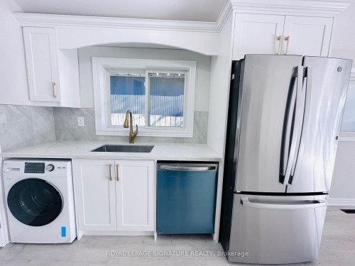 Main-55 Munson Crescent, Toronto, ON - Indoor Photo Showing Laundry Room