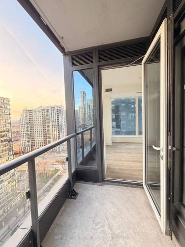 1510-395 Square One Drive, Mississauga, ON - Outdoor With Exterior