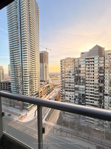 1510-395 Square One Drive, Mississauga, ON - Outdoor