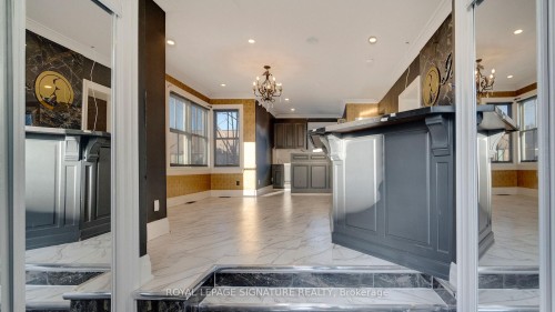 140 Trafalgar Road, Oakville, ON 