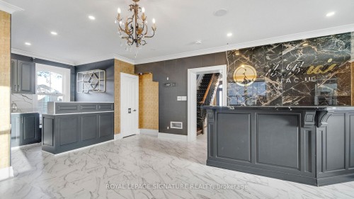 140 Trafalgar Road, Oakville, ON 