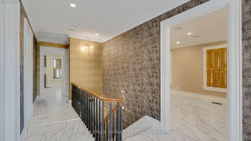 140 Trafalgar Road, Oakville, ON 