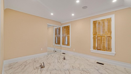 140 Trafalgar Road, Oakville, ON 