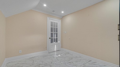 140 Trafalgar Road, Oakville, ON 