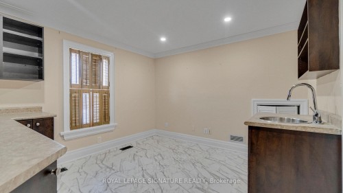 140 Trafalgar Road, Oakville, ON 