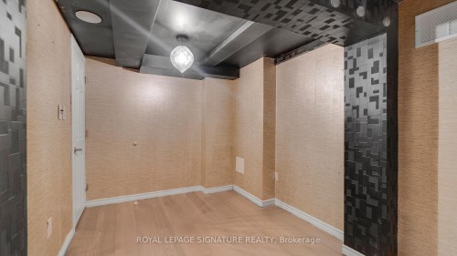 140 Trafalgar Road, Oakville, ON 