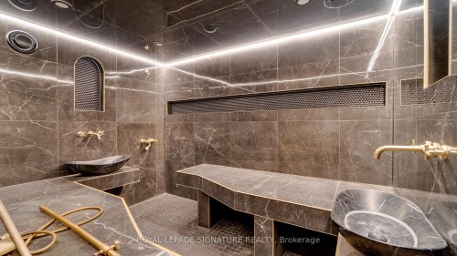 140 Trafalgar Road, Oakville, ON 