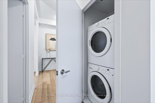 Lph06-9471 Yonge Street, Richmond Hill, ON - Indoor Photo Showing Laundry Room