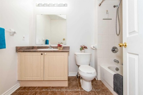 59-1480 Britannia Road W, Mississauga, ON - Indoor Photo Showing Bathroom
