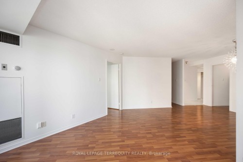 2213-10 Yonge Street, Toronto, ON - Indoor Photo Showing Other Room