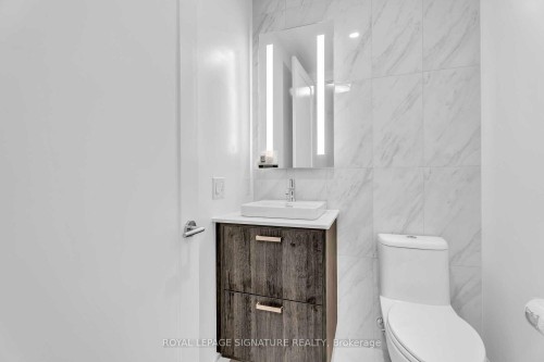 516-399 Royal Orchard Boulevard, Markham, ON - Indoor Photo Showing Bathroom