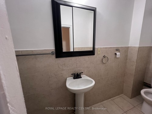 1-3351 Lake Shore Boulevard W, Toronto, ON - Indoor Photo Showing Bathroom