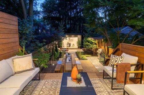 Main-166 Oakmount Road, Toronto, ON 