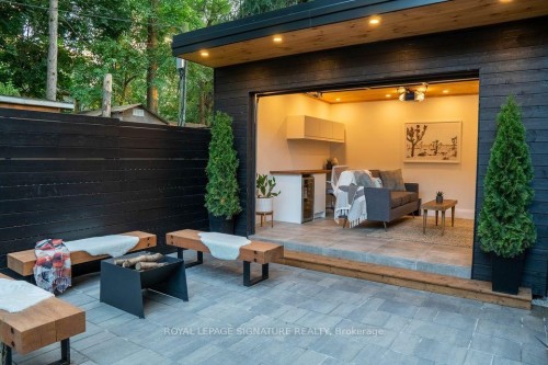 Main-166 Oakmount Road, Toronto, ON 