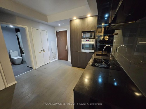 2410-70 Temperance Street, Toronto, ON - Indoor