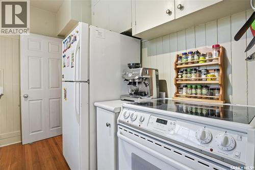 2221 Athol Street, Regina, SK - Indoor Photo Showing Laundry Room