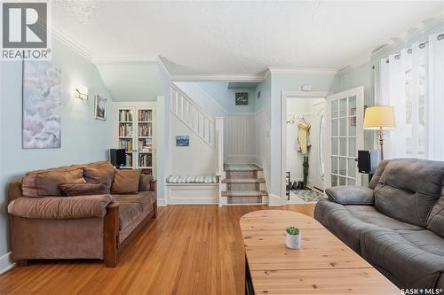 2221 Athol Street, Regina, SK - Indoor Photo Showing Living Room